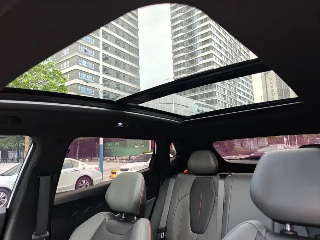 Geely Boyue — Фото автомобиля 13