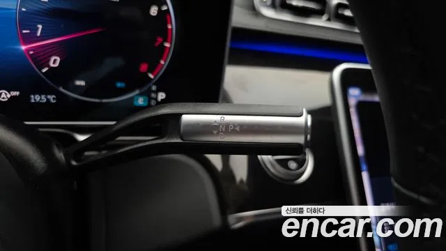 Mercedes-Benz S-Class W223 — Фото автомобиля 12