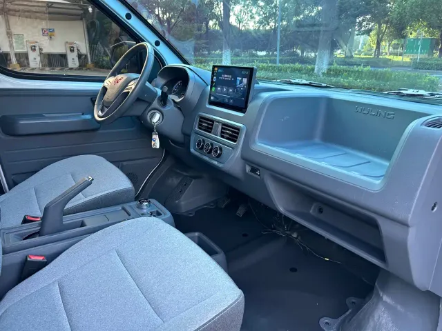 Wuling Yangguang — Фото автомобиля 15