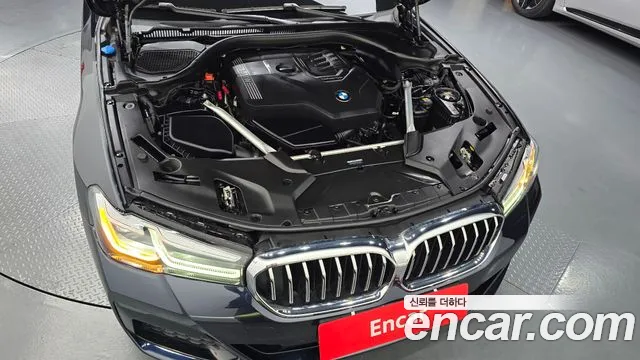 BMW 5-Series — Фото автомобиля 6