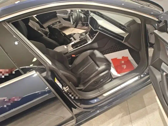 Audi A7 — Фото автомобиля 8