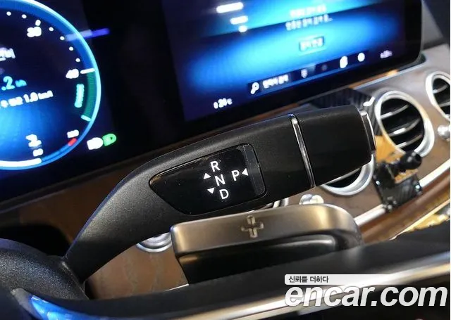 Mercedes-Benz E-Class — Фото автомобиля 9
