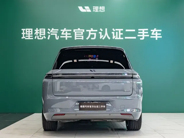 Li Auto L8 — Фото автомобиля 3