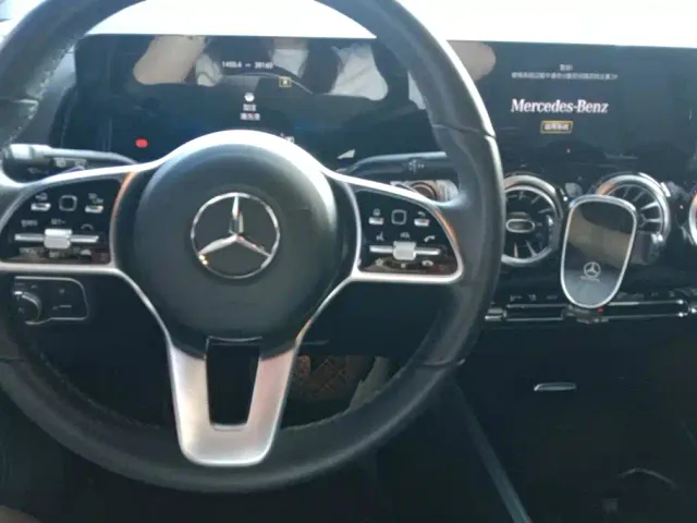Mercedes-Benz EQB — Фото автомобиля 12