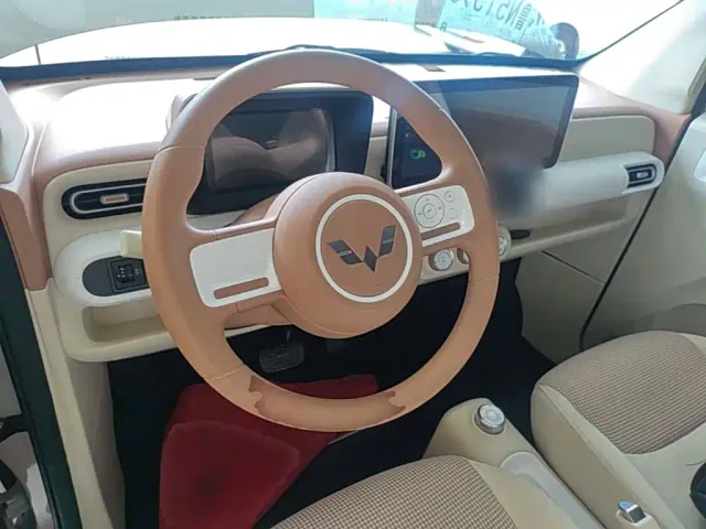 Wuling Hongguang Mini EV — Фото автомобиля 9