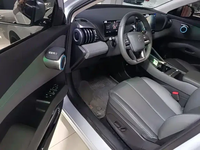BYD Yuan PLUS — Фото автомобиля 15