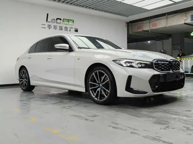 BMW 3 Series — Фото автомобиля 3