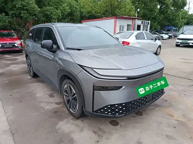 Toyota BoZhi 3X — Фото автомобиля 3