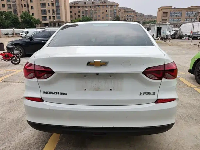 Chevrolet Monza — Фото автомобиля 5