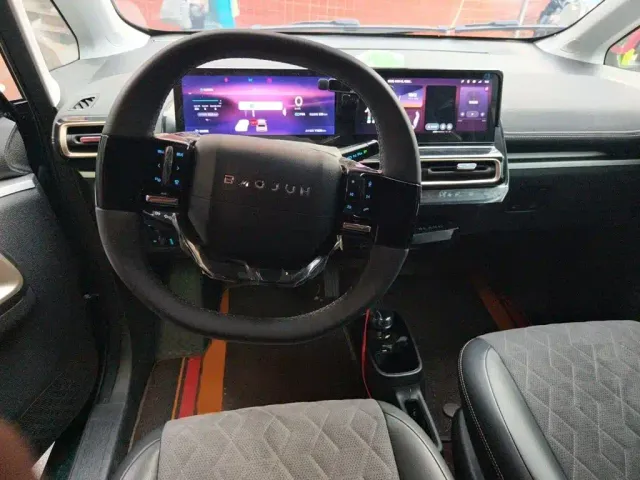 Baojun KiWi EV — Фото автомобиля 2