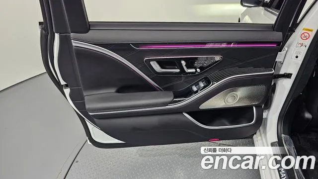 Mercedes-Benz S-Class — Фото автомобиля 23