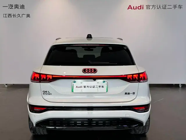 Audi Q6L e-tron — Фото автомобиля 5