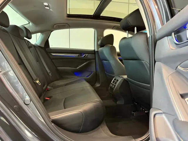 Honda Accord — Фото автомобиля 11