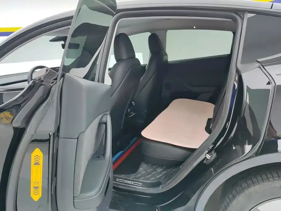 Tesla Model Y 2022 Facelift Rear-Wheel Drive Version — Фото автомобиля 11