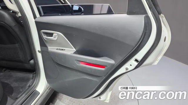Kia Niro Niro Plus Air — Фото автомобиля 25