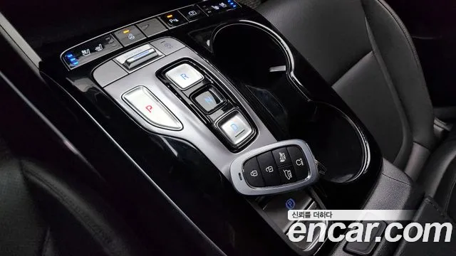 Hyundai Tucson Tucson (NX4) Дизель 2.0 2WD — Фото автомобиля 9