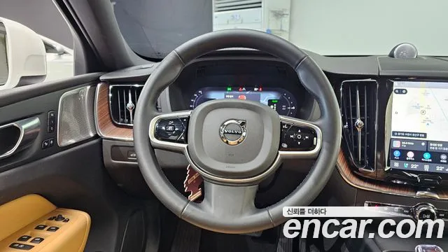Volvo XC60 2nd Gen — Фото автомобиля 13