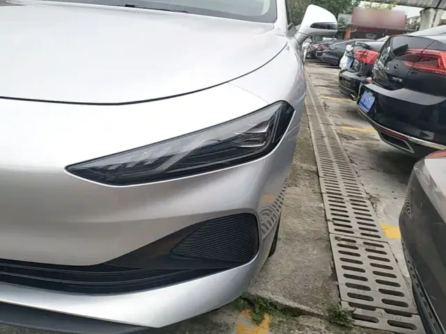 Roewe D7 — Фото автомобиля 23