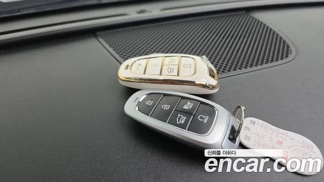 Hyundai Tucson Tucson (NX4) Дизель 2.0 2WD — Фото автомобиля 30