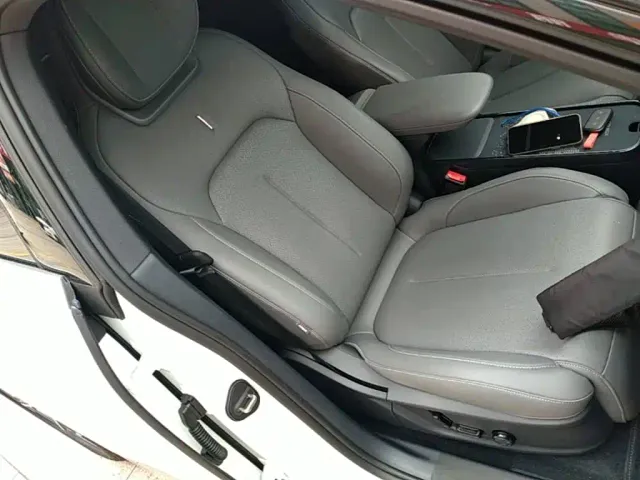 Lynk & Co Z20 — Фото автомобиля 24
