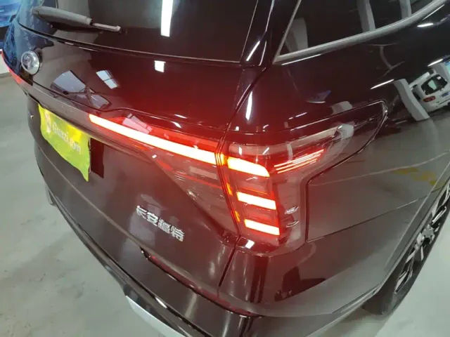 Ford Edge — Фото автомобиля 7