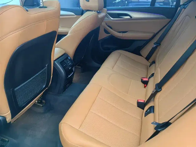 BMW BMW X4 2022 xDrive 25i M Sport Package — Фото автомобиля 9