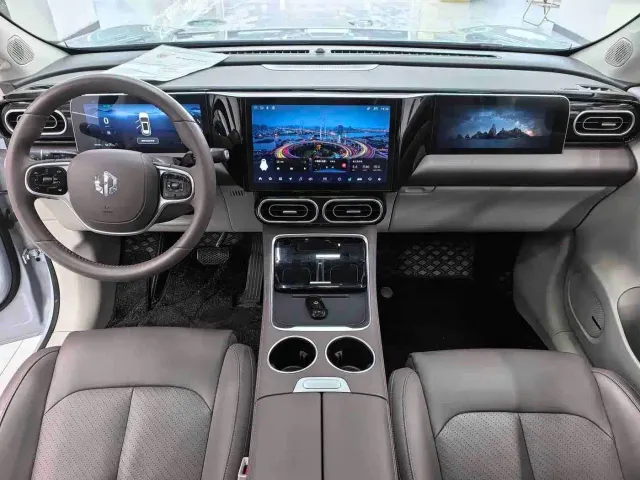 Leapmotor C11 — Фото автомобиля 5