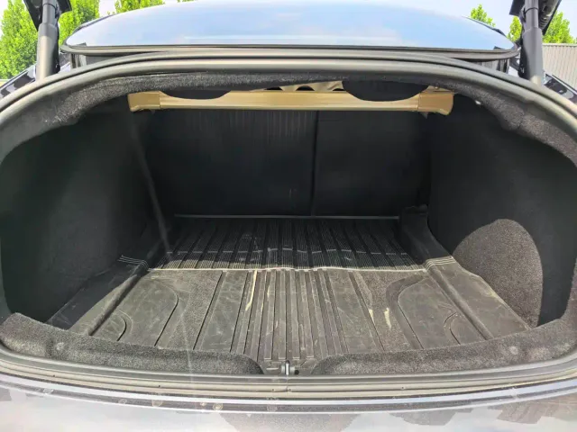 Tesla Model 3 — Фото автомобиля 17