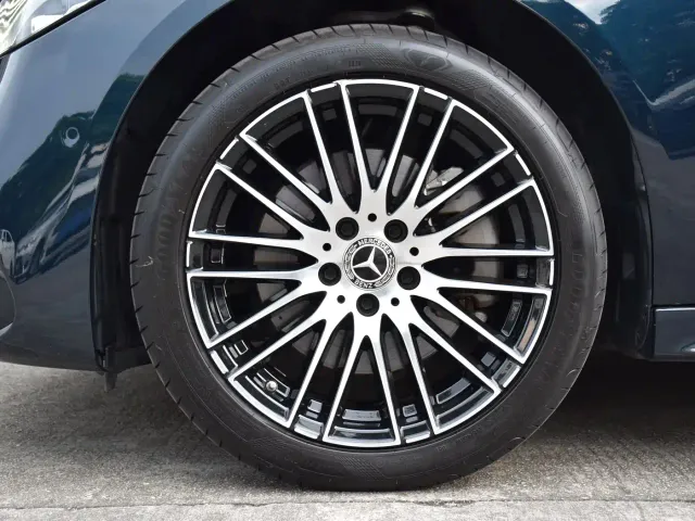 Mercedes-Benz C-Class — Фото автомобиля 19