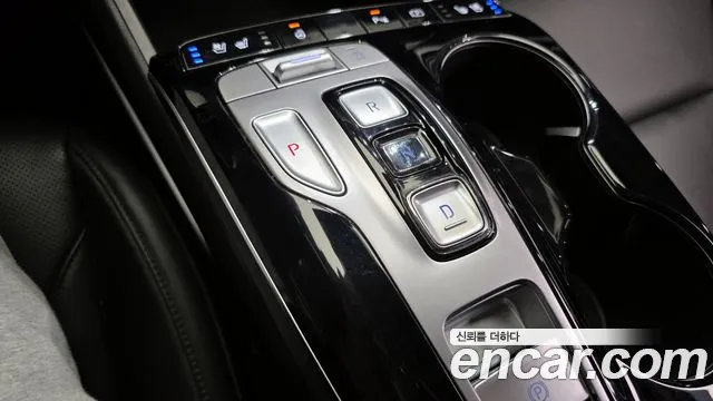Hyundai Tucson Tucson (NX4) Дизель 2.0 2WD — Фото автомобиля 9