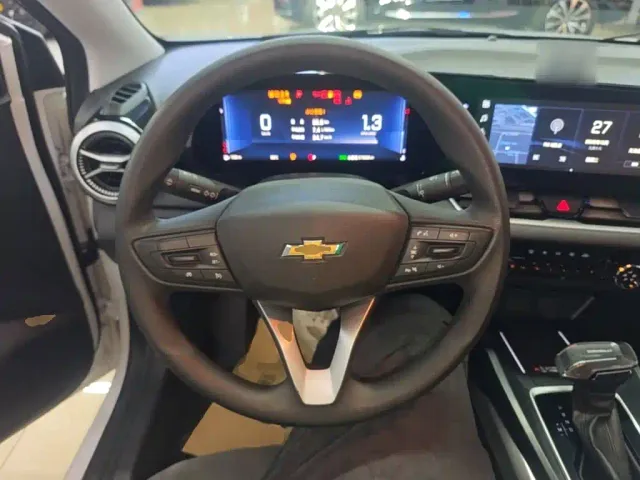 Chevrolet Monza — Фото автомобиля 10