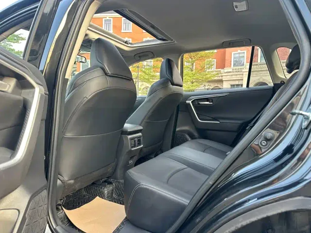 Toyota Wildlander — Фото автомобиля 10