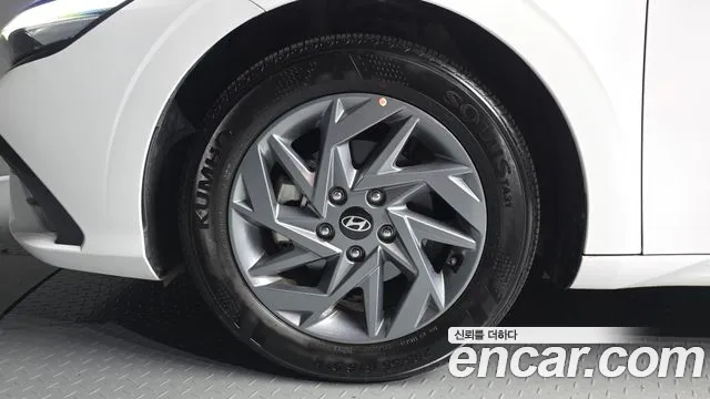 Hyundai Avante — Фото автомобиля 5