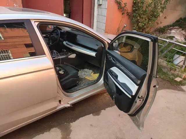 Geely Emgrand L — Фото автомобиля 19