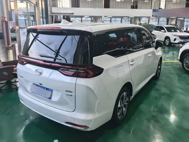 GAC Trumpchi M6 — Фото автомобиля 3