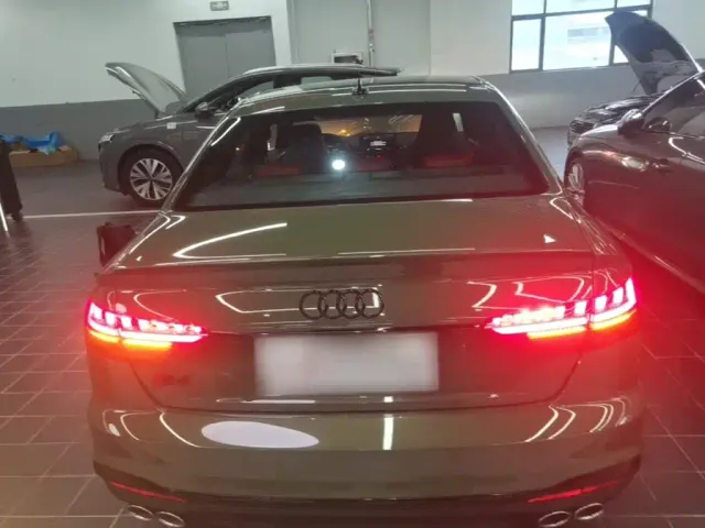 Audi S4 — Фото автомобиля 5