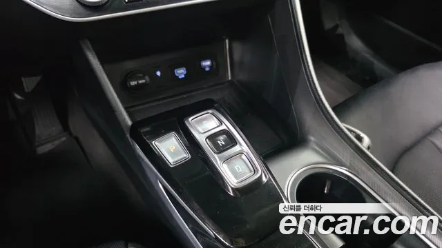 Hyundai Sonata — Фото автомобиля 12