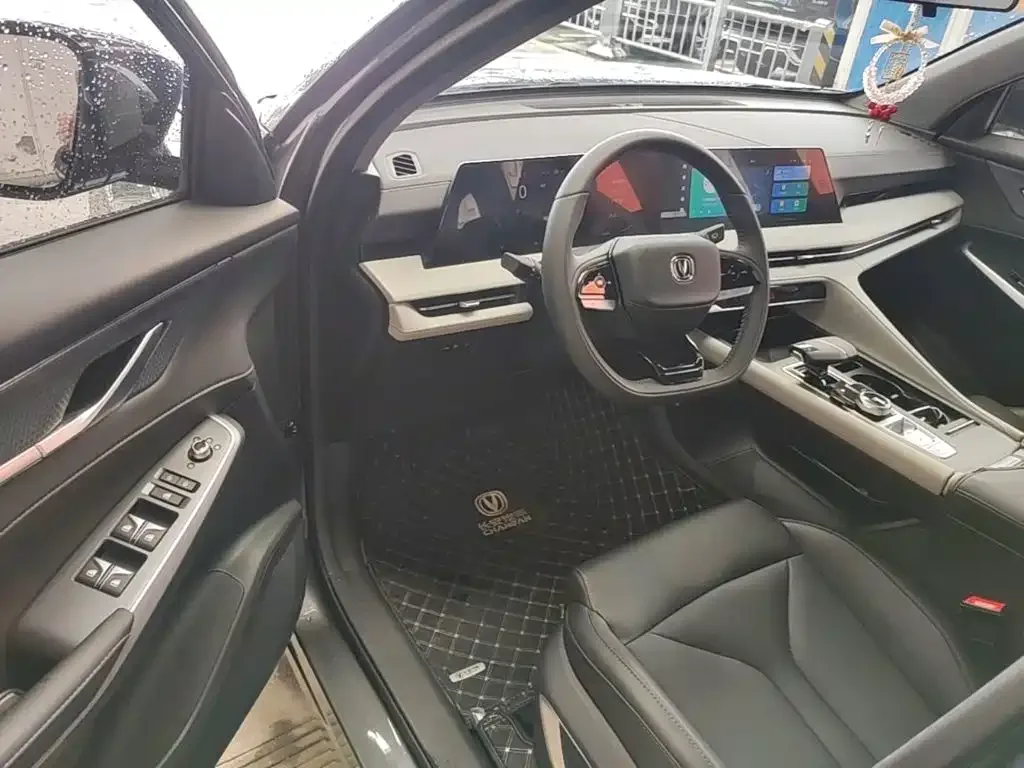 Changan Changan CS75 PLUS 2025 3rd Generation Champion Edition 1.5T Power Voyage — Фото автомобиля 11