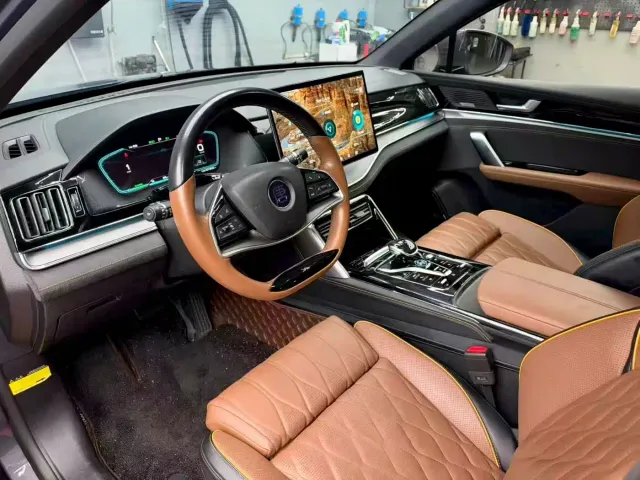 BYD Tang — Фото автомобиля 4