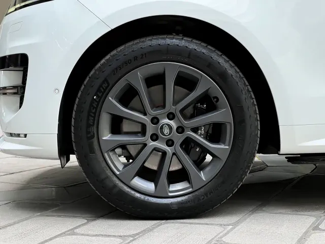 Land Rover Range Rover Sport — Фото автомобиля 6