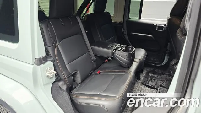Jeep Wrangler JL — Фото автомобиля 10