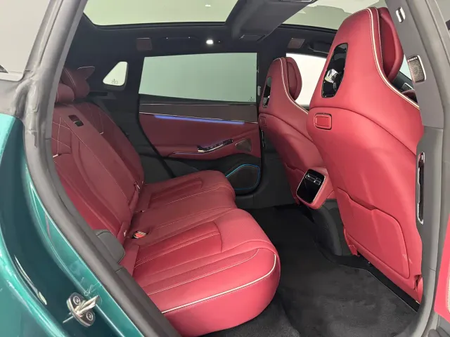 Denza Z9GT — Фото автомобиля 12