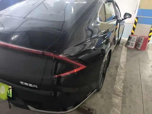 Wuling Starlight — Фото автомобиля 7