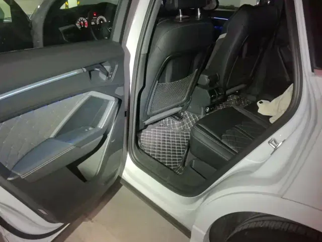 Audi Q3 — Фото автомобиля 11