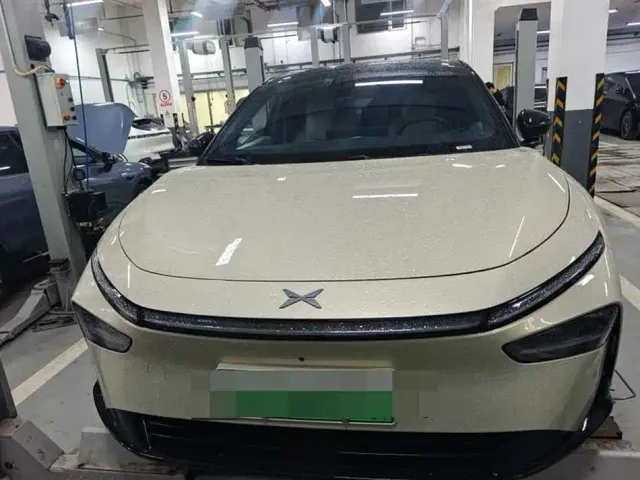 Xpeng P7+ — Фото автомобиля 2