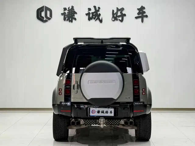 Land Rover Defender — Фото автомобиля 6