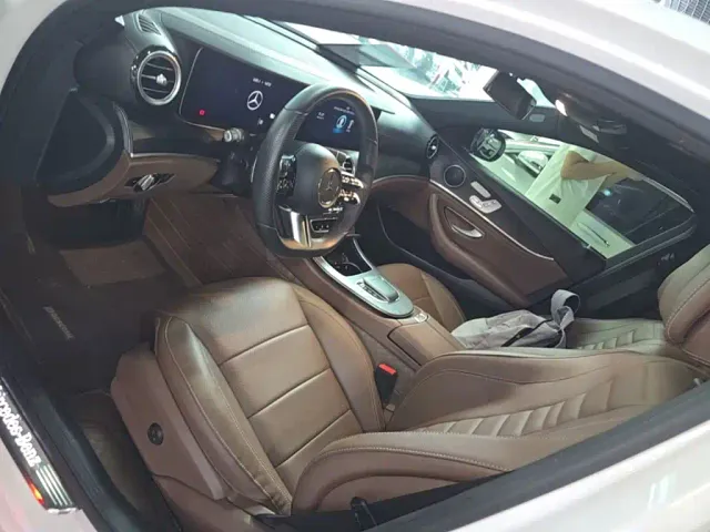 Mercedes-Benz E-Class — Фото автомобиля 15