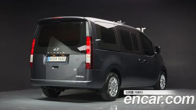 Hyundai Staria Staria Карго 5 мест — Фото автомобиля 2