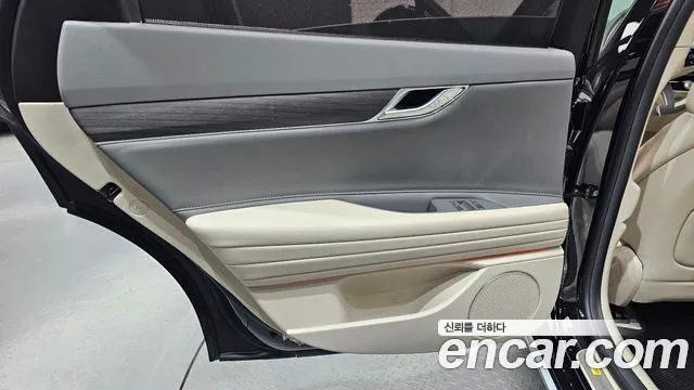 Genesis G80 Бензин 2.5 турбо AWD — Фото автомобиля 25