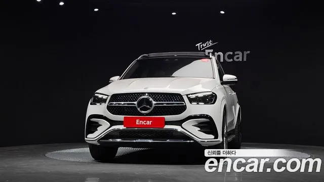 Mercedes-Benz GLE-Class — Фото автомобиля 2